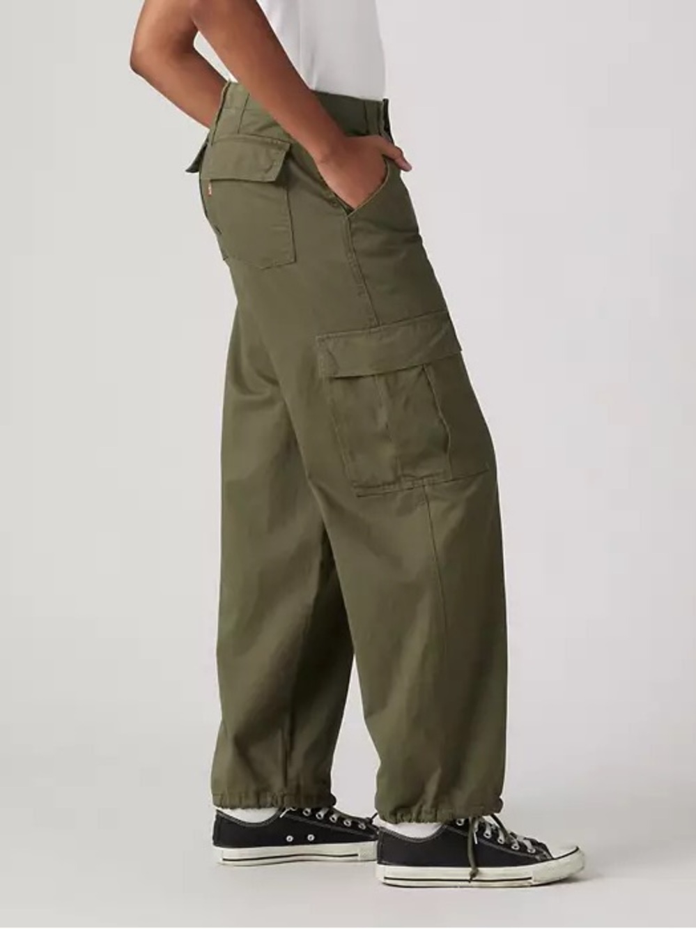 Levi’s 94 Baggy Cargo Pants Size 29
